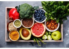  13 Healthy Late-Night Snacks Recommended By Nutrition Experts